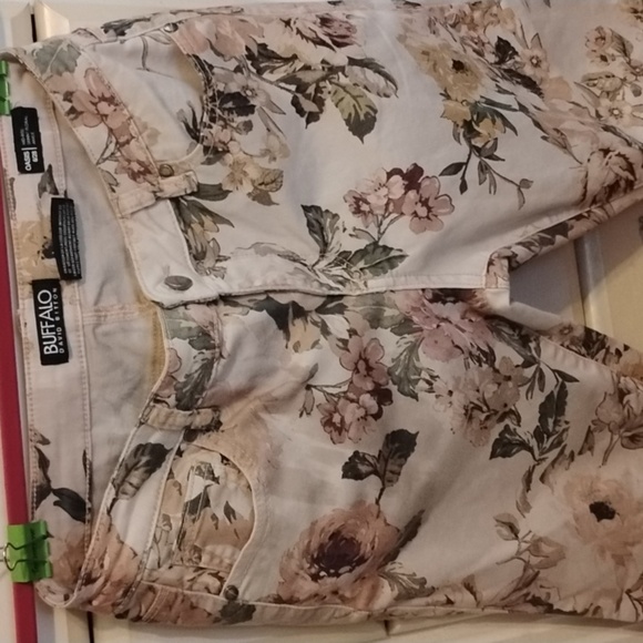 Buffalo David Button Oasis Mid Rise Skinny Ankle Floral Pants, Size: 6/28 - Picture 5 of 11
